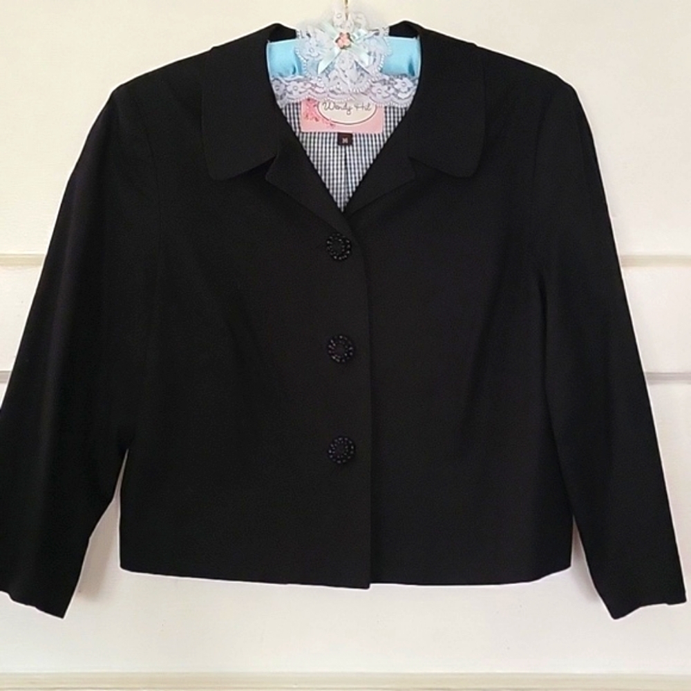 Wendy Hil 90s Black Cropped 3/4 Sleeve Jacket w/ Gingham Lining & Floral Buttons